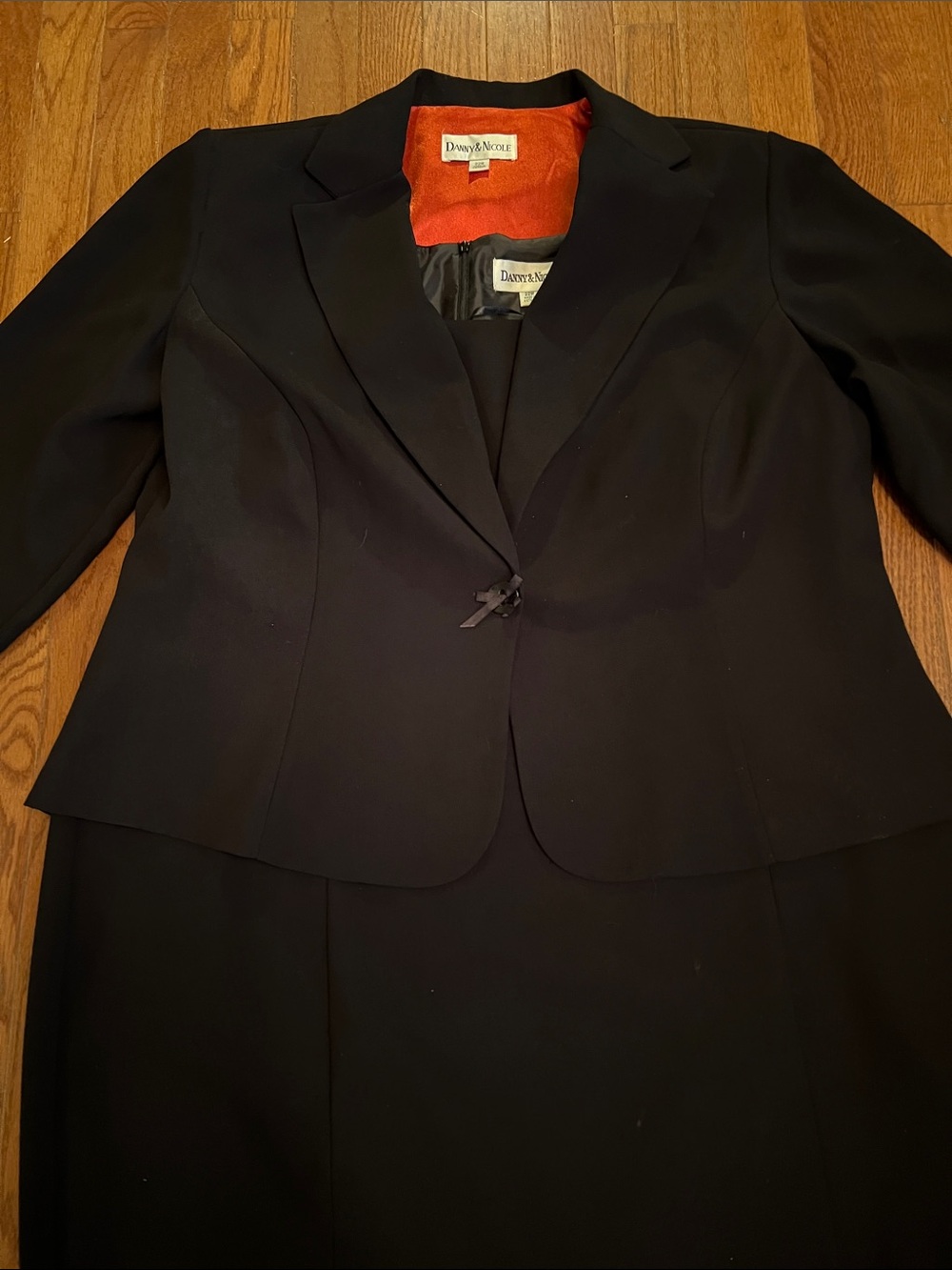 Black Sheath Dress with Tailored Matching Jacket
Size: 22W